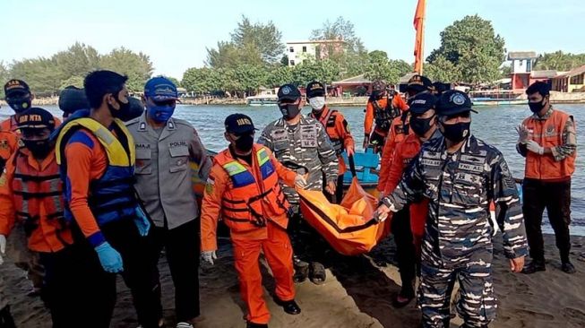 2 Wisatawan Tewas Tenggelam di Pantai Logending, Satu Nelayan Hilang