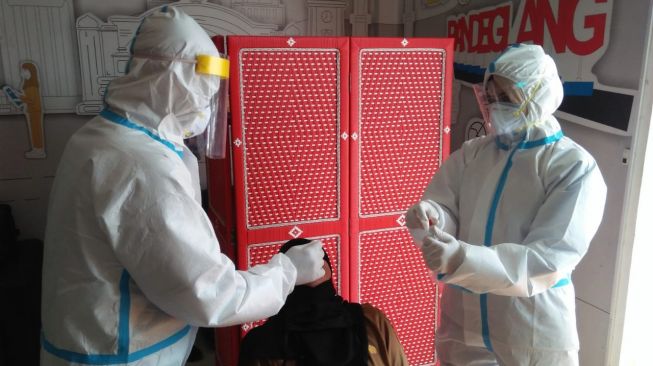 Seribu Sampel Swab Warga Lebak Masih Antre di Labkes