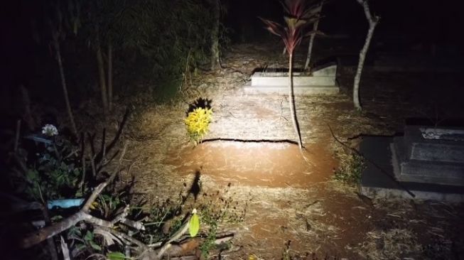 Bongkar Makam dan Ambil Kelingking Mayat, 2 Pria Sumbar: Untuk Ilmu Hilang