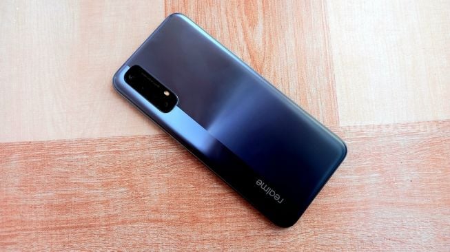 Realme 7. [Suara.com/Tivan Rahmat]