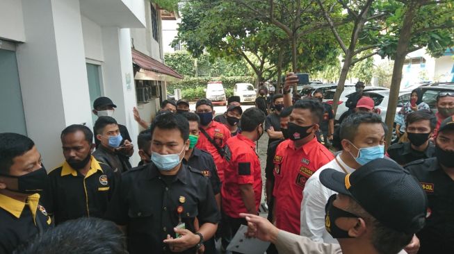 Pasien Katarak Buta Karena Dugaan Malpraktik, RS Mulya Tanggerang Digeruduk