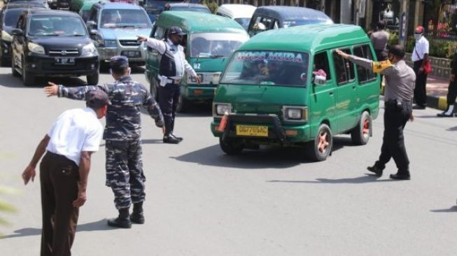 Hari Pertama Razia Masker di Jayapura, Terkumpul Rp 25 Juta Uang Denda