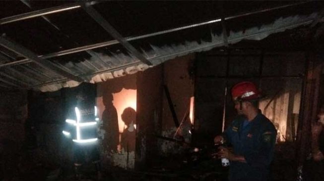 2 Rumah dan 1 Mobil di Medan Tuntungan Ludes Terbakar