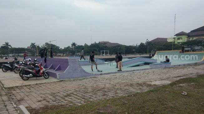 Tangerang Sudah PSBB, Tapi Warga Masih Nongkrong di Alun-Alun Tigaraksa