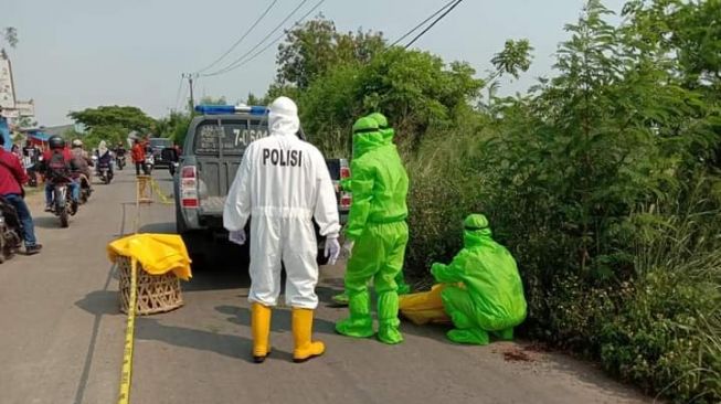 Udin Mendadak Muntah Darah dan Ambruk, Polisi Evakuasi Pakai APD Lengkap