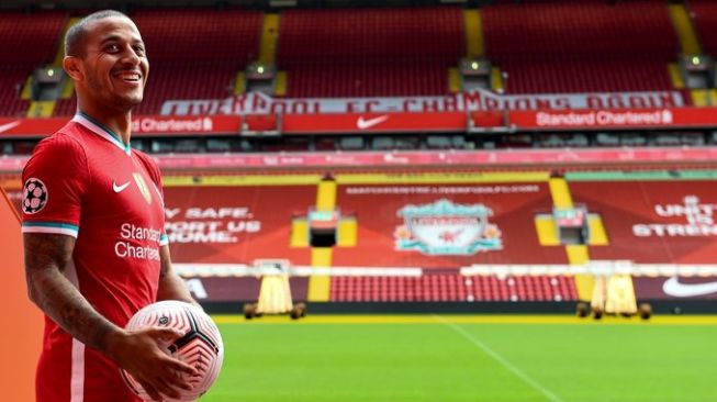 Thiago Bakal Langsung Diandalkan sebagai Dirigen di Lini Vital Liverpool