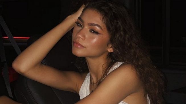 Raih Piala Emmy Awards 2020, Zendaya Cetak Sejarah