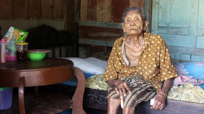 Usia 1,1 Abad, Mbah Sarikem Wanita Tertua di Sragen Beri Petuah Hidup