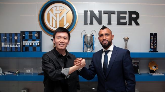 Arturo Vidal Resmi Bergabung Inter Milan