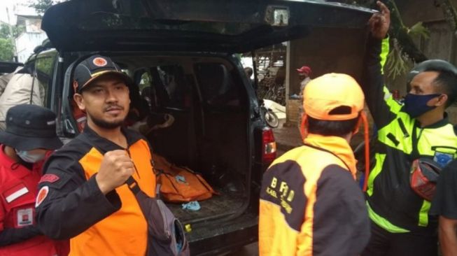 Jasad Seorang Pria Diduga Korban Banjir Bandang Sukabumi Ditemukan