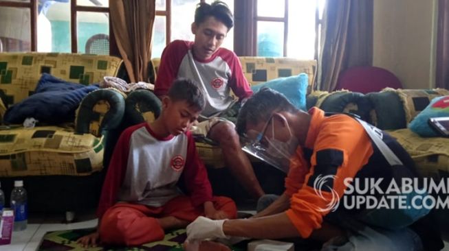 Dramatis, Kisah Kakak Beradik Selamatkan Diri dari Banjir Bandang Sukabumi
