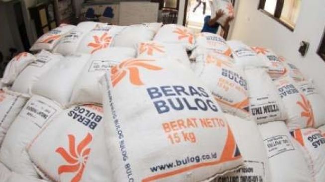 6.626 KPM PKH Bangkep Dapat Bantuan Beras 15 Kg 