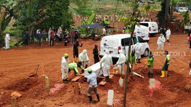 PSBB Ketat di DKI Belum Turunkan Jumlah Jenazah Covid-19 yang Dimakamkan