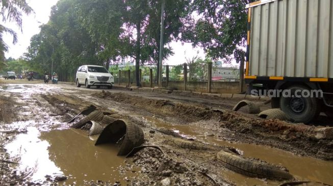 Jalan di Kota Tangerang Rusak Parah, seperti Lintasan Offroad