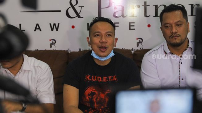 Vicky Prasetyo Deg-degan Tunggu Jawaban Cinta Kalina Oktarani Malam Ini