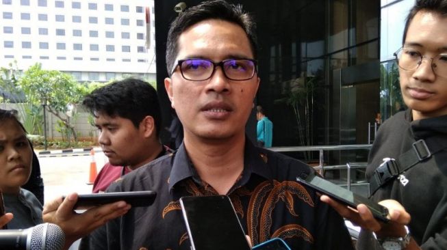 Kepercayaan Publik terhadap KPK Rendah, Febri Diansyah Salahkan Pimpinan KPK