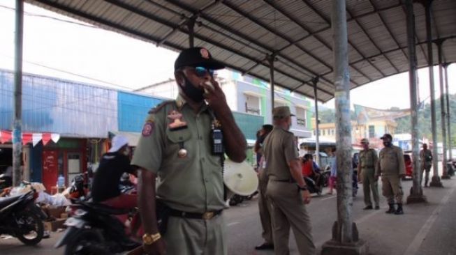 Pemkab Yapen Terapkan Denda Rp100 Ribu untuk Warga Tak Gunakan Masker