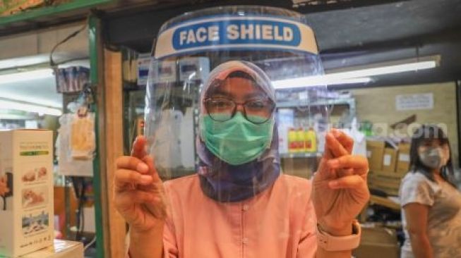 Jangan Cuma Pakai Face Shield, Tak Efektif Cegah Penularan Virus Corona!