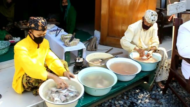 Mengenal Bekasem, Kuliner Cirebon yang Disajikan untuk Rayakan Maulid Nabi Muhammad SAW