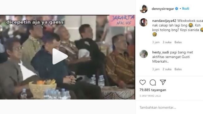 Gatot Nurmantyo terlihat ngantuk saat menonton film. (Instagram/@dennysirregar)