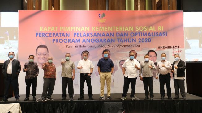 Juliari Batubara Minta Jajarannya Tingkatkan Realisasi Anggaran Kemensos