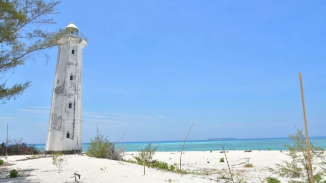 Cantiknya Pulau Lanjukang, Akan Jadi Percontohan Pulau Wisata