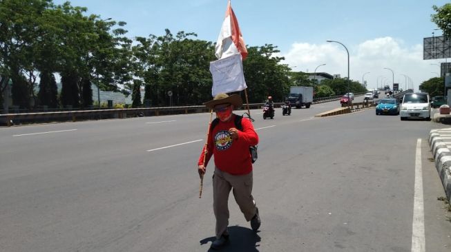 Tuntut Batalkan Omnibus Law, Buruh Semarang Long March Sendirian ke Jakarta