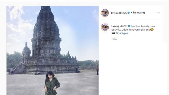 Brisia Jodie di Candi Prambanan (Instagram @brisiajodie96)