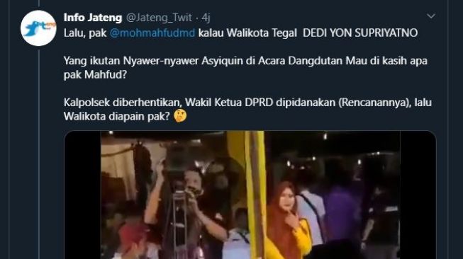 Wali Kota Tegal nyawer di acara dangdutan. (Twitter/@Jateng_Twit)