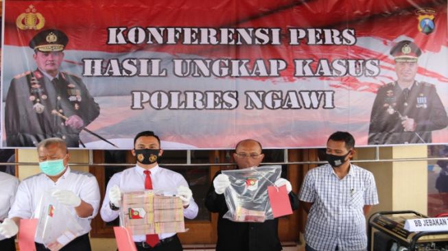 Wow! Polres Ngawi Ungkap Peredaran Uang Palsu Senilai 1 Miliar