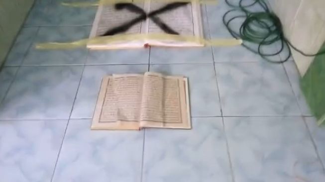 Rusak  Al Quran, Rumah Pelaku 50 Meter dari Musala Darussalam