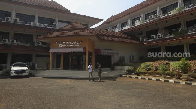 Suasana di Graha Wisata Ragunan, Jakarta, Rabu (30/9/2020). [Suara.com/Angga Budhiyanto]