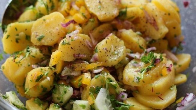 5 Cara Sehat Memakan Kentang sebagai Camilan atau Hidangan Utama