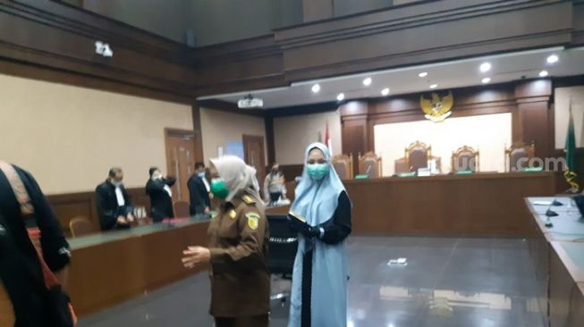 Bawa Koper, Eks Ajudan Ngaku Sering Antar Terdakwa Pinangki ke Bandara