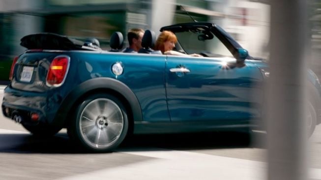 MINI Cabrio Sidewalk Edition. [MINI]