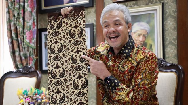 Jokowi Gaungkan Benci Produk Luar Negeri, Ganjar: Tidak Semua Bisa Kita Produksi Sendiri