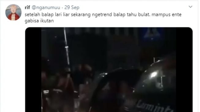 Video mobil tahu bulat ikut balapan liar di jalanan. - (Twitter/@nganumuu)