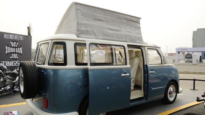 VW Kombi replika (Carscoops)