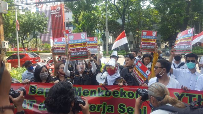 Tak Kantongi Izin, Demo Pekerja Hiburan Malam di DPRD DKI Dibubarkan Brimob