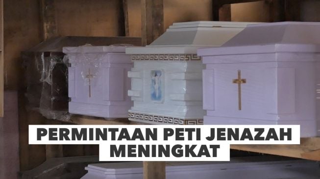 Pengrajin Peti Jenazah: Mau Permintaan Kayak Gimana Kita Bisa Layani