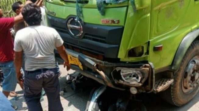 Ya Tuhan! Bocah Yatim Piatu Terlindas Truk di Tangerang, Kaki Kanan Hancur