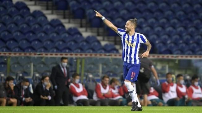 Pemain asal Brasil Alex Telles memperkuat FC Porto di kompetisi Eropa. [AFP]