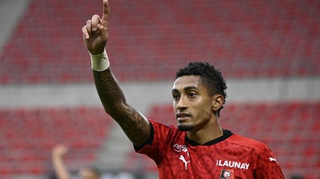 Winger Rennes, Raphinha resmi gabung Leeds United di bursa transfer musim panas 2020. [Damien Meyer / AFP]