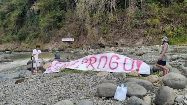 Warga Jomboran Tolak Penambangan Pasir di Sungai Progo Pakai Alat Berat