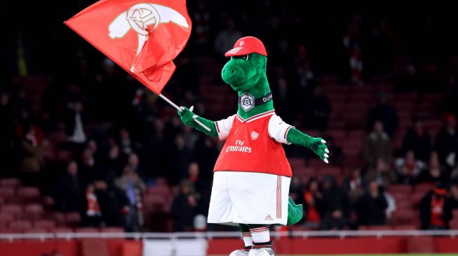 Maskot Arsenal Dirumahkan, Mesut Ozil Siap Bagikan Gajinya