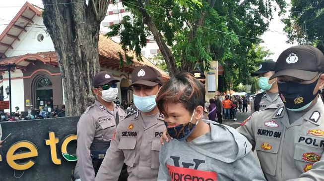 Begini Kata Polda Jatim Soal SKCK Bagi Siswa SMK Terlibat Demo Rusuh