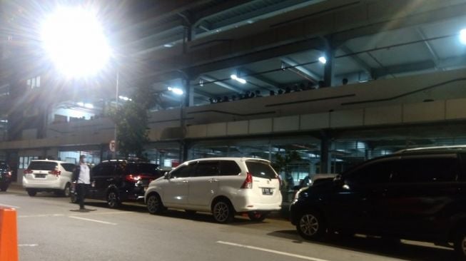 Gedung Parkir Direktorat Tahanan dan Barang Bukti (Dirtahti) Polda Metro Jaya. (Suara.com/Arga)