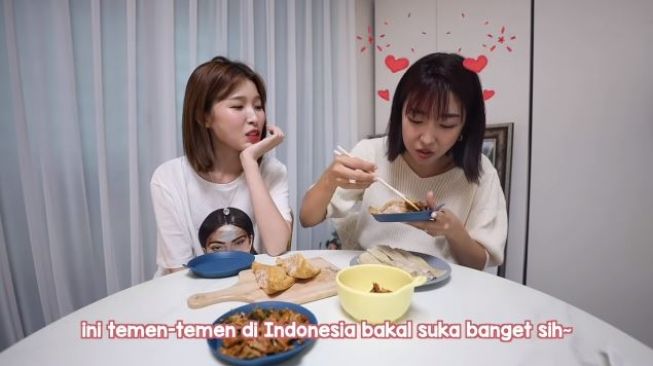 YouTuber Sunny Dahye Cicipi Makanan ala Korea Utara, Seperti Apa Rasanya?