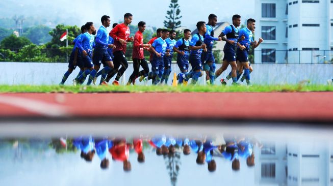Liga 1 Belum Pasti, Persib Bandung Kembali Berlatih Setelah Libur Sepekan