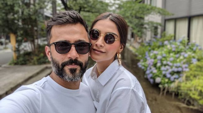Sonam Kapoor dan suami, Anand Ahuja (Instagram/@anandahuja)